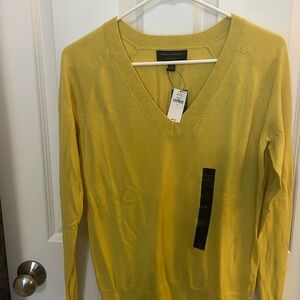 Banana Republic green sweater with tags size small